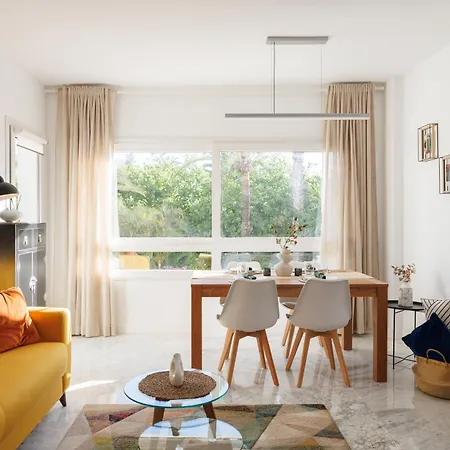 Banus - Playa Rocio Access Complex 公寓 *