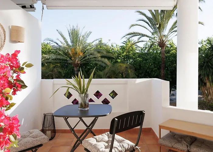 Banus - Playa Rocio Access Complex